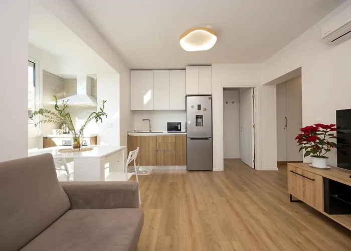 Mia's Place Corner * ティラナ